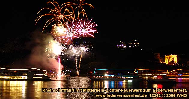 Rheinschifffahrt zum Mittelrhein-Lichter Feuerwerk beim Goldenen Weinherbst und Federweienfest